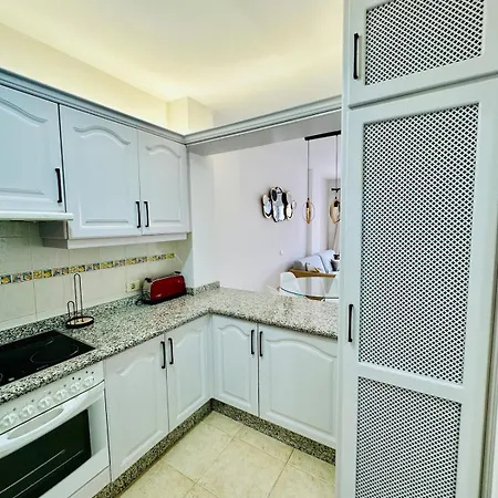 Royal Palace- Granada Park *